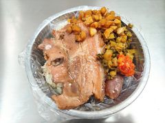 -梁阿婆廿年老牌扣肉糯米饭