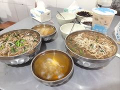 -正宗杨记普洱酸醋米线(总店)