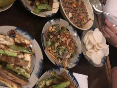-Cuc Gach Quan Restaurant