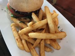 -12 Rocks Beach Bar Cafe