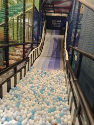 -MELAND CLUB亲子乐园·派对·餐厅(北京芳圆里ID MALL店)