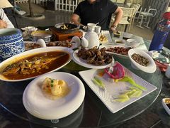 -湖庭壹品鸭王·传统北京烤鸭·别墅私房菜·庭院宵夜(江宁店)