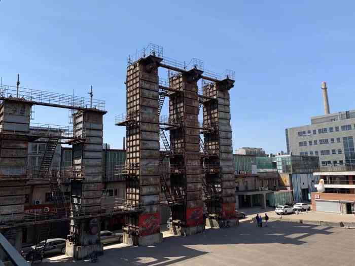 798艺术区-"798位于朝阳区酒仙桥,50年代的国营工."-大众点评移动版