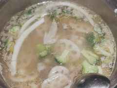 -喃喃椰·糟粕醋·椰子鸡火锅(七堡花园店)