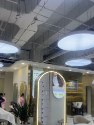 -虫二·专注健康烫染沙龙