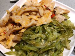 小菜-海底捞火锅(翔龙天地广场店)