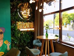 靠窗位-ZING COFFEE 镜咖啡