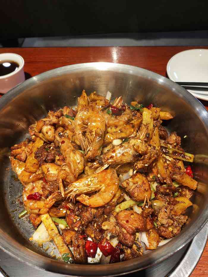 川遇鸡公虾婆(金成时代广场店)-"[薄荷]环境: 环境真的是一级棒,而且