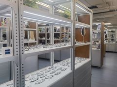 -无奔眼镜·蔡司·依视路授权店(马家堡店)