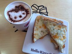 拿铁和三明治-Hello Kitty Cafe(弘大店)