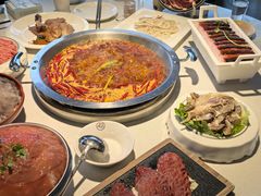 -茅草房·河畔园林火锅