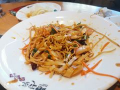 -咱屯子铁锅炖直营店(保利店)