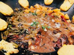 -万里闯关东铁锅炖菜馆(高新旗舰店)