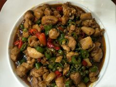 -鲁班小馆(政四街店)