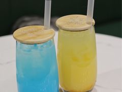 -安格丽娜·狗咖·猫咖羊驼咖(春熙路百盛商场店)