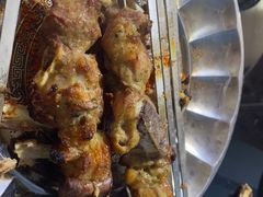 -烤肉小伙烤肉店