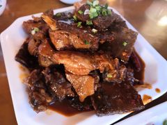 -临江餐馆二楼美食部落