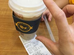 -全家便利店(洛川东路店)