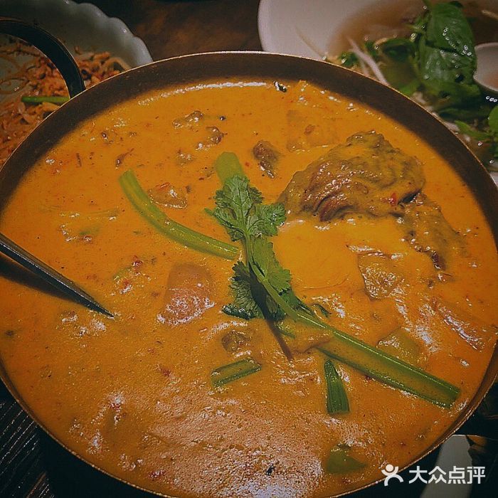 大头虾越式风味餐厅(光明广场店)越式咖喱牛腩煲图片