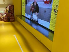 -咻啵翔翔零食基地(万达广场店)