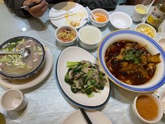 -张刚餐饮(春晓馨苑店)