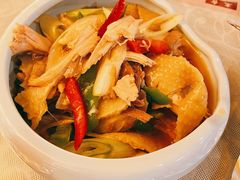 -汗腾格里·风味餐厅(新疆驻京办店)