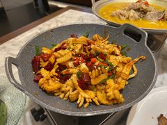 -小菜园新徽菜(宜兴八佰伴店)