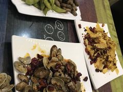 -扒虾小妹儿麻辣海鲜(宏图街店)