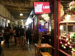 -席娜卡琳火车铁道夜市