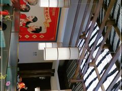 -阿瓦山寨·湘菜现炒·剁椒鱼头王(咸阳总店)