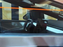 -TESLA 特斯拉(上海太古汇体验店)