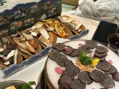 -芸山季·云南山珍菌火锅(南翔印象城MEGA店)