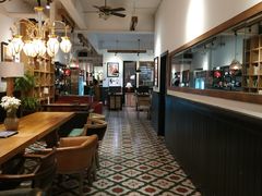 -拖板鞋咖啡旅行酒店(春熙路地铁站店)