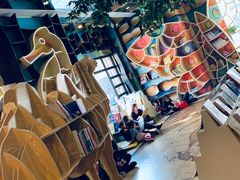 -钟书阁(松江泰晤士小镇店)