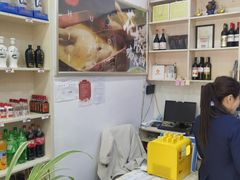 -茸梅路右拐龙虾-农家菜(松江店)
