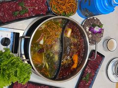 -田村·酸汤鲜牦牛肉火锅(布达拉宫广场店)