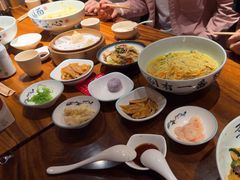 -李犟大爆鳝面·手工蟹黄包(湖滨西湖店)