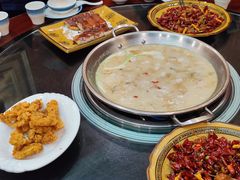 酸汤兔大锅-老来福·非遗酸汤兔(凯旋路店)