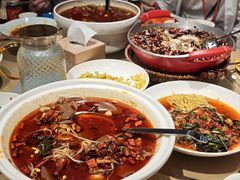 -渝信川菜 · 川味家常菜(财富购物中心店)
