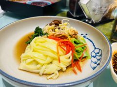 -江城小馆陕南妈妈菜·全球旅行餐厅(钟楼店)