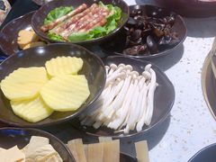 -炙爱鮮貨火锅(中东砂之船店)