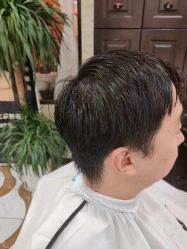 -东方先生国潮男士理发馆