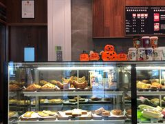 面包甜点陈列柜-星巴克臻选(广州沙面店)