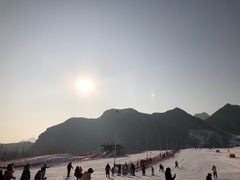 -荣盛康旅野三坡滑雪场