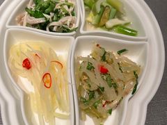 -左庭右院鲜牛肉火锅黑金店(陆家嘴中心店)