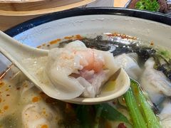 虾仁鲜肉馄饨-玖鲜小笼(中山广场店)