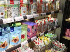 -良品铺子(白云新世界店)