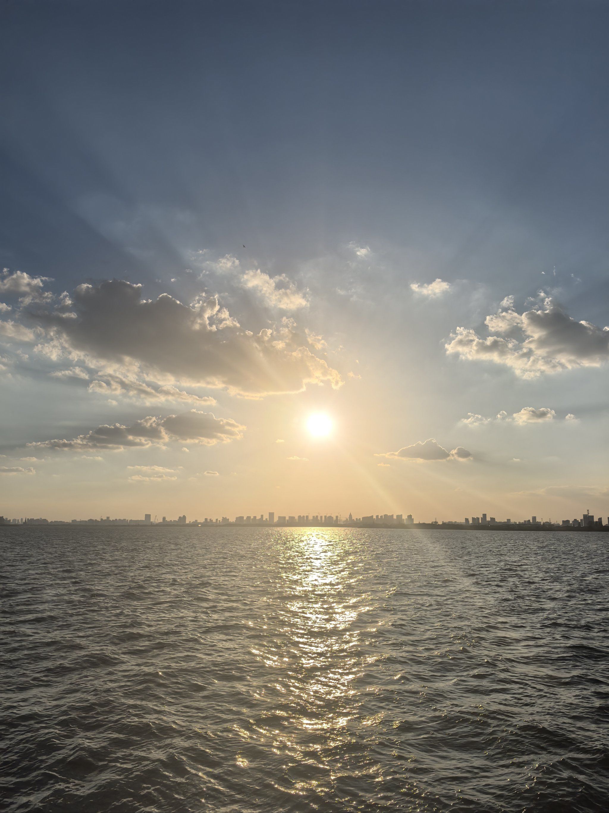 海上日落,与自然共舞