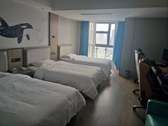 -网鱼电竞酒店(成都欢乐谷金府地铁站店)