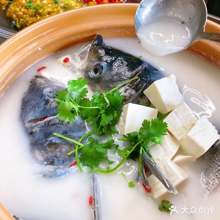 这家鱼宴馆把鱼玩出花,神仙吃法香迷糊了!